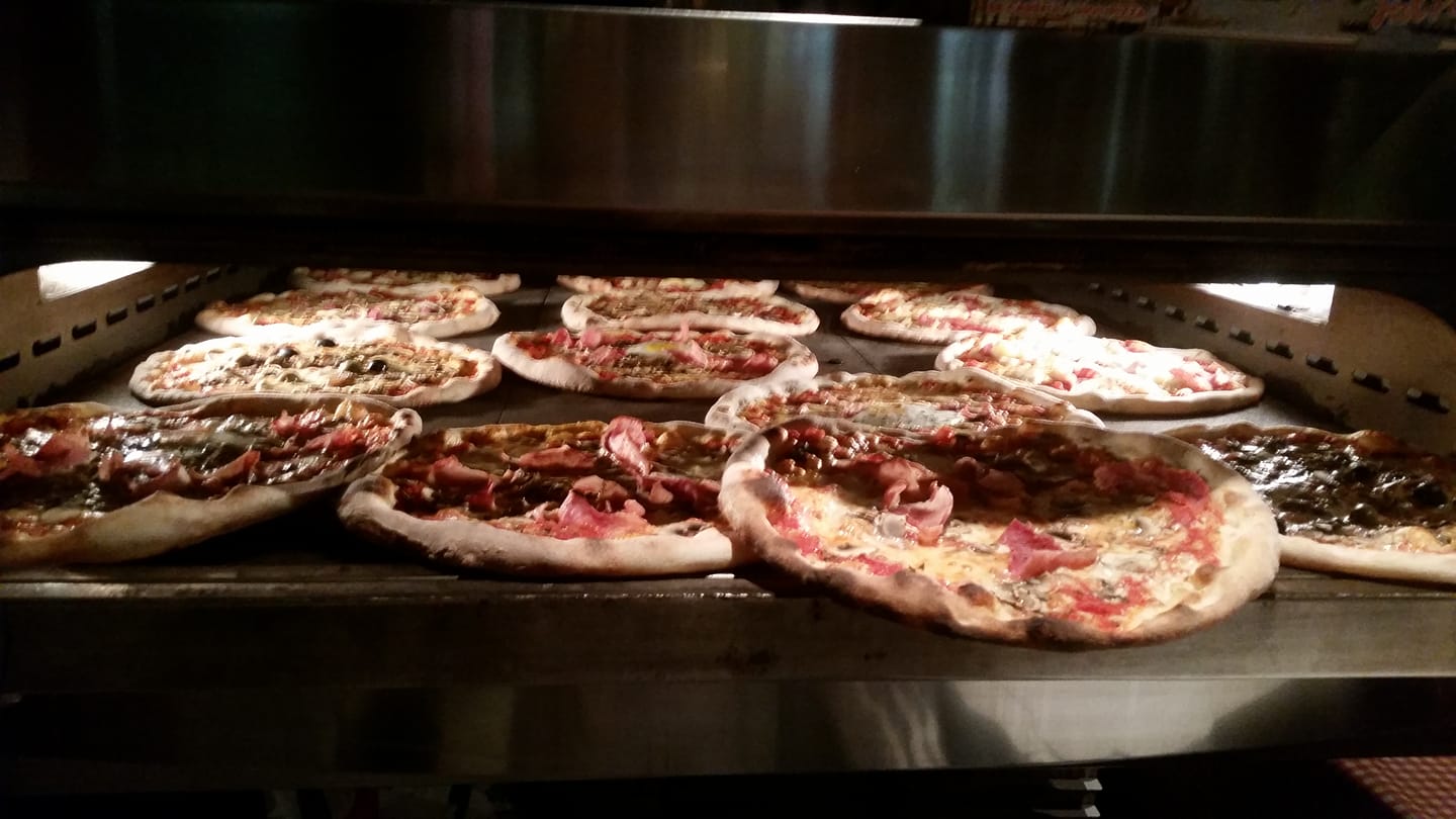 Pizza in de oven